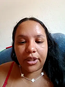 Snapshot of EggedGrowth chatting on October 12, 2025, 1:32 pm EggedGrowth online show from October 12, 2025, 1:32 pm