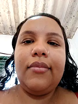 Snapshot of EggedGrowth chatting on October 24, 2025, 2:46 pm EggedGrowth online show from October 24, 2025, 2:46 pm