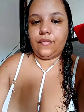 Snapshot of EggedGrowth chatting on November 12, 2025, 1:33 pm EggedGrowth online show from November 12, 2025, 1:33 pm