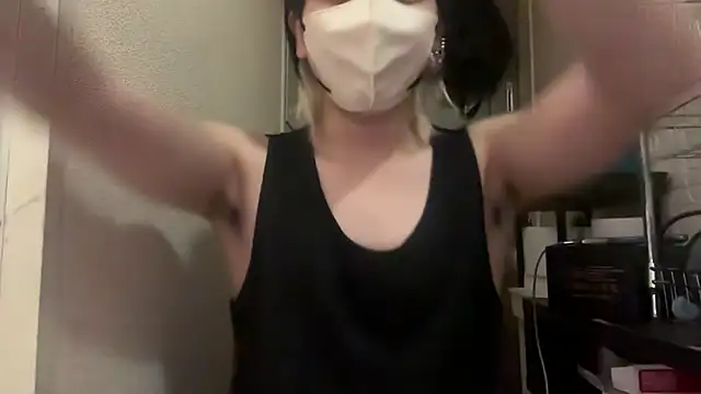 tora3220 online show from October 6, 2025, 1:52 pm