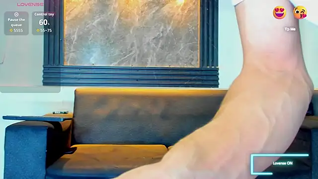 liam coleman25 online show from December 15, 2025, 4:39 am