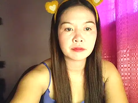 Snapshot of dolly_jane34 chatting on April 10, 2026, 3:23 am dolly jane34 online show from April 10, 2026, 3:23 am