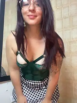 came lia1 online show from September 28, 2025, 5:02 am