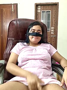 Love Queen11 online show from April 10, 2026, 8:52 am