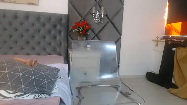 WendyChantal online show from October 29, 2025, 6:04 am