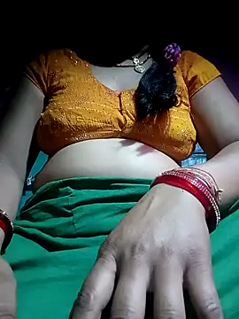 Hot rieal6 online show from April 15, 2026, 9:15 pm