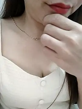 Girl Shy2000 online show from October 8, 2025, 12:36 pm