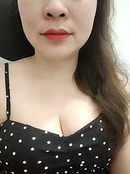 Girl Shy2000 online show from April 3, 2026, 3:10 pm