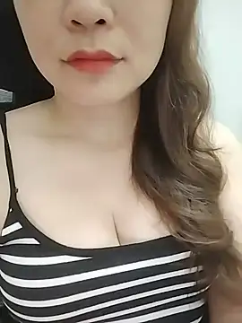 Girl Shy2000 online show from June 3, 2026, 2:33 pm