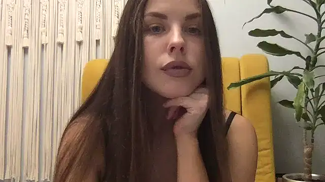 Cynoreya online show from November 9, 2025, 3:21 pm