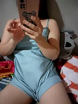 Snapshot of Meoweo_23 chatting on October 7, 2025, 9:01 pm Meoweo 23 online show from October 7, 2025, 9:01 pm