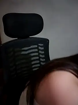 Snapshot of Meoweo_23 chatting on October 15, 2025, 10:21 pm Meoweo 23 online show from October 15, 2025, 10:21 pm