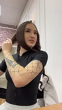 Luna Olsen online show from February 8, 2026, 3:54 am