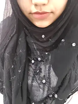 Miss Rose   online show from December 17, 2025, 1:28 pm