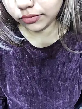 Miss Rose   online show from March 22, 2026, 4:05 am