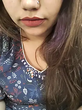 Miss Rose   online show from March 25, 2026, 5:46 am