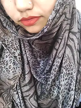 Miss Rose   online show from April 10, 2026, 5:23 am