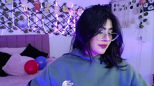 isa bunny18 online show from October 3, 2025, 3:36 am