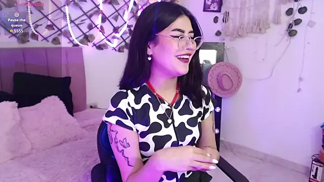 isa bunny18 online show from October 24, 2025, 3:25 am