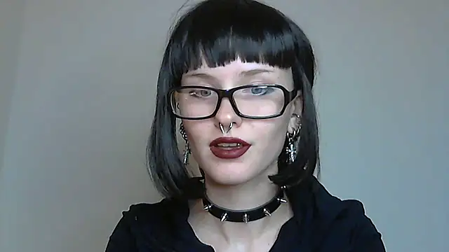 Snapshot of Paradoxy_ chatting on October 26, 2025, 7:09 pm Paradoxy online show from October 26, 2025, 7:09 pm