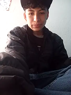 Snapshot of Owen_tomboy chatting on October 25, 2025, 3:29 pm Owen tomboy online show from October 25, 2025, 3:29 pm