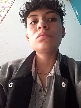 Snapshot of Owen_tomboy chatting on October 27, 2025, 7:29 pm Owen tomboy online show from October 27, 2025, 7:29 pm