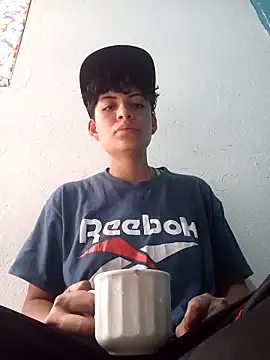 Snapshot of Owen_tomboy chatting on October 30, 2025, 7:36 pm Owen tomboy online show from October 30, 2025, 7:36 pm