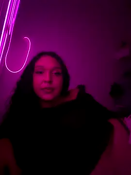 ellatransgirl online show from October 26, 2025, 7:36 am