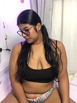 AnaBrowmn online show from April 18, 2026, 4:05 am