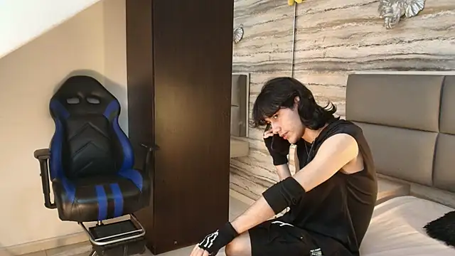 Lovers 21 online show from February 1, 2026, 4:22 am