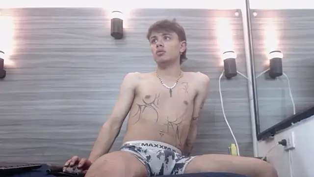 Snapshot of Jerom_xx chatting on October 1, 2025, 7:53 pm Jerom xx online show from October 1, 2025, 7:53 pm