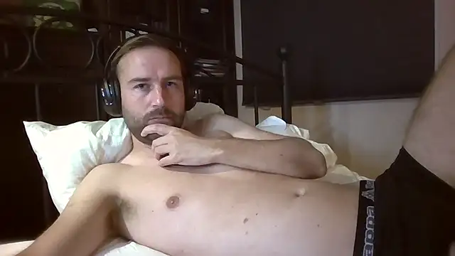 Snapshot of Naughty_Scandinavian100 chatting on September 30, 2025, 7:41 pm Naughty Scandinavian100 online show from September 30, 2025, 7:41 pm