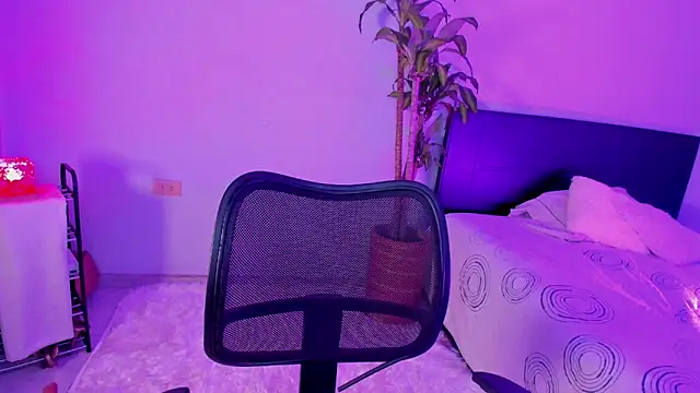 Snapshot of Ivy_Foox_ chatting on November 5, 2025, 8:53 pm Ivy Foox online show from November 5, 2025, 8:53 pm