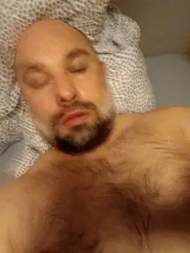 Snapshot of CristalDad chatting on October 8, 2025, 11:24 pm CristalDad online show from October 8, 2025, 11:24 pm