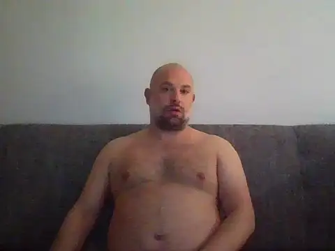 Snapshot of CristalDad chatting on October 27, 2025, 9:41 pm CristalDad online show from October 27, 2025, 9:41 pm