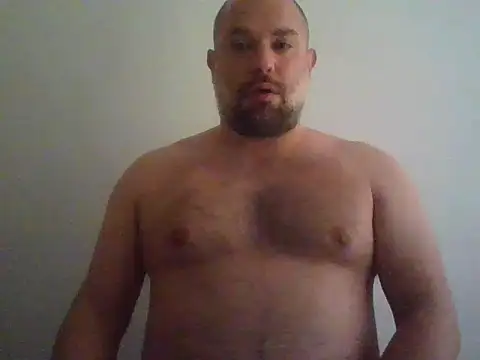 Snapshot of CristalDad chatting on November 4, 2025, 3:05 am CristalDad online show from November 4, 2025, 3:05 am