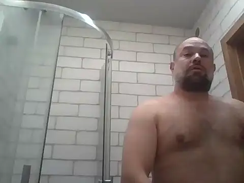 Snapshot of CristalDad chatting on November 14, 2025, 11:35 pm CristalDad online show from November 14, 2025, 11:35 pm