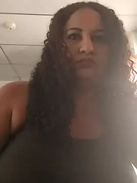 Snapshot of MEYBELLATINA chatting on October 10, 2025, 8:41 pm MEYBELLATINA online show from October 10, 2025, 8:41 pm