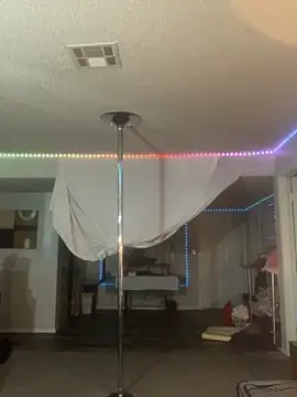 Snapshot of BuzzBunni69 chatting on October 10, 2025, 4:44 am BuzzBunni69 online show from October 10, 2025, 4:44 am