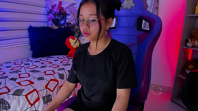 Snapshot of Zoe_Skyler chatting on October 8, 2025, 3:42 pm Zoe Skyler online show from October 8, 2025, 3:42 pm