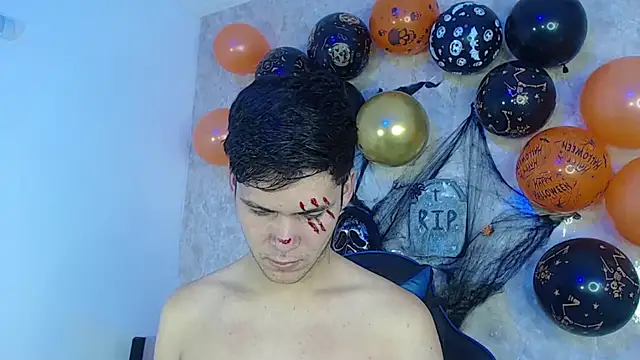 Snapshot of Aaron_Foxxx chatting on October 30, 2025, 1:12 pm Aaron Foxxx online show from October 30, 2025, 1:12 pm