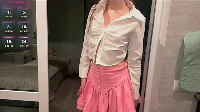 Snapshot of FawnDubler chatting on October 26, 2025, 5:41 pm FawnDubler online show from October 26, 2025, 5:41 pm