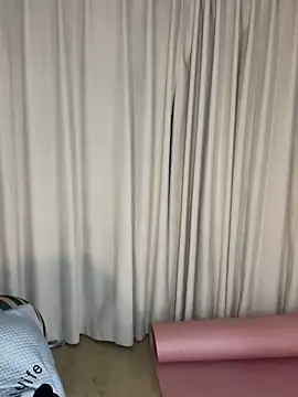 Luoo- online show from September 28, 2025, 8:25 pm