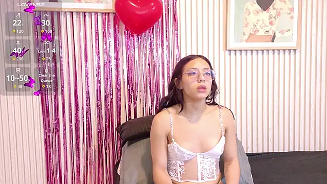 Abrilmirren online show from February 9, 2026, 11:14 am