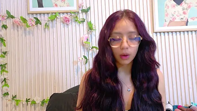 Abrilmirren online show from March 30, 2026, 11:11 am