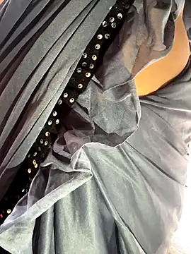 Lisa afreen online show from December 23, 2025, 6:22 am