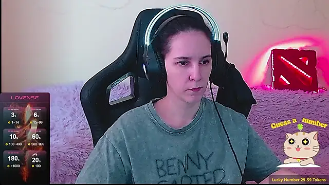 Irwi Tomboy online show from February 21, 2026, 1:34 pm