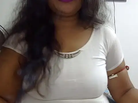 aarohee9 online show from December 5, 2025, 5:27 am