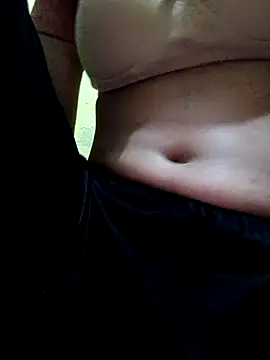 misskomal97 online show from October 31, 2025, 6:42 pm