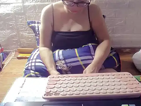 Snapshot of hyhy_99 chatting on October 3, 2025, 12:29 am hyhy 99 online show from October 3, 2025, 12:29 am